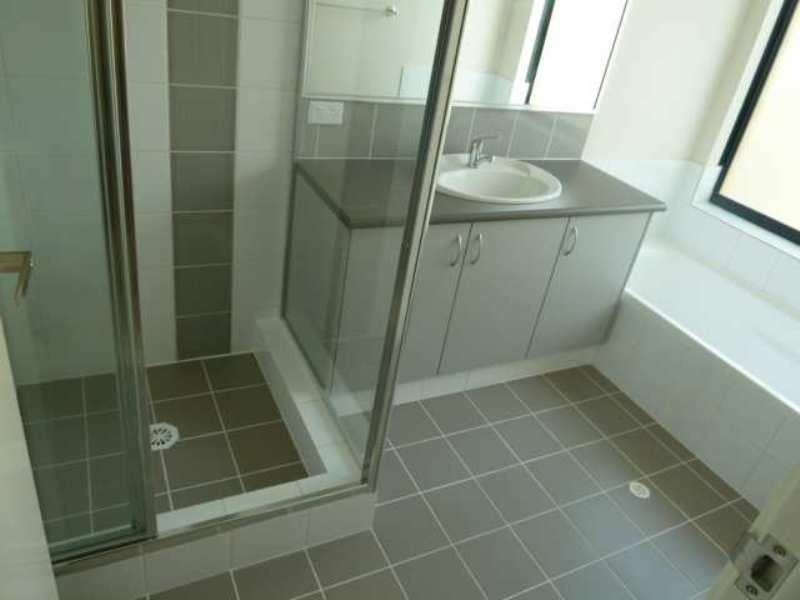 10 St Pierre Loop, Meadow Springs WA 6210