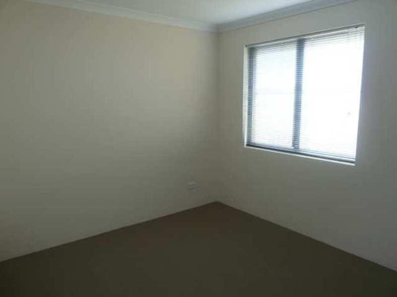 10 St Pierre Loop, Meadow Springs WA 6210