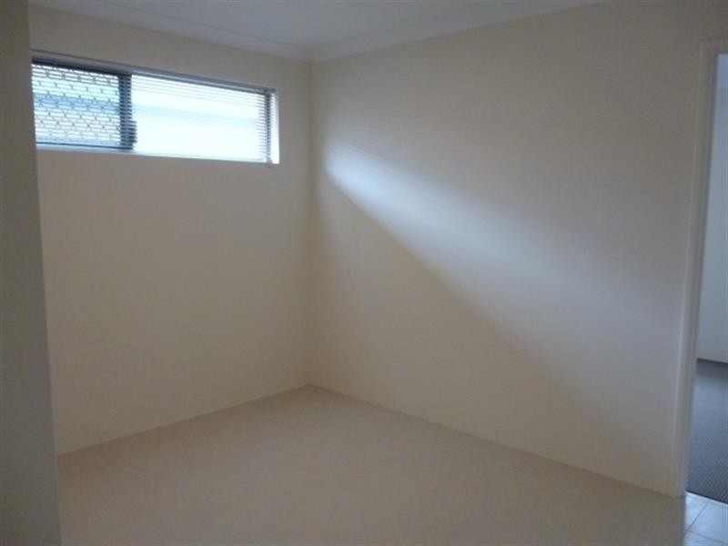 11 Rochdale Cir, Meadow Springs WA 6210