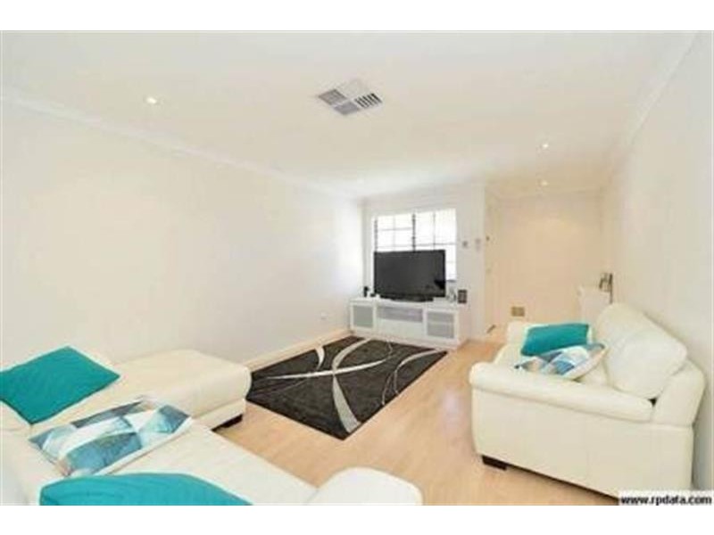 2/13 Toms Ct, Bayswater WA 6053