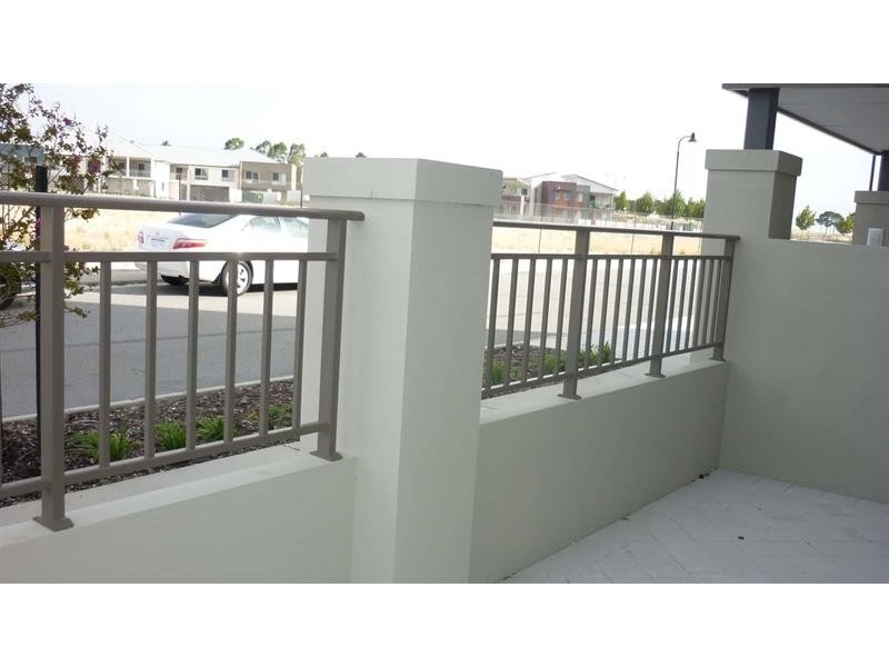 5/2 Villa Pass, Ellenbrook WA 6069