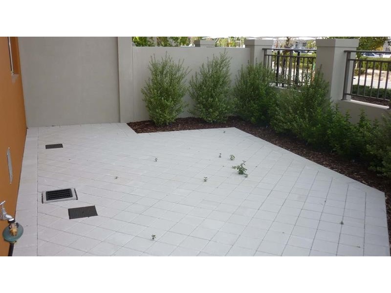 5/2 Villa Pass, Ellenbrook WA 6069