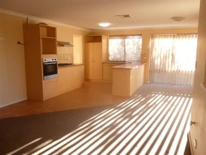 45 Canna Dr, Canning Vale WA 6155