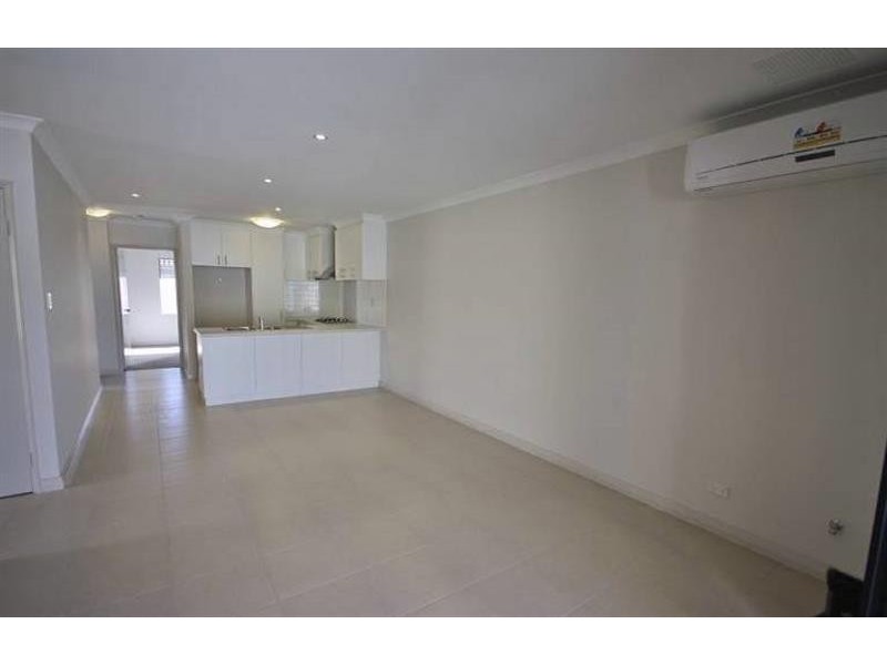 21D Loughton Way, Balga WA 6061