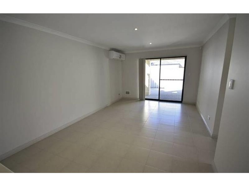 21D Loughton Way, Balga WA 6061