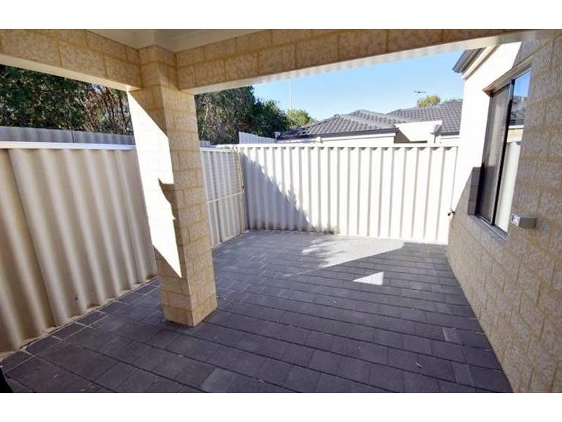 21D Loughton Way, Balga WA 6061