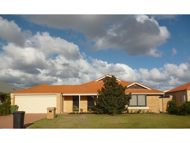 45 Canna Dr, Canning Vale WA 6155