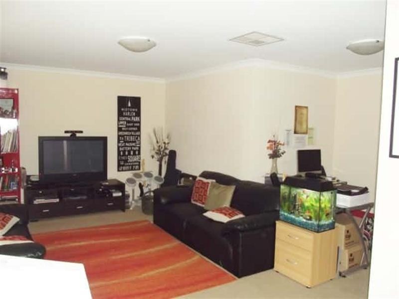 45 Canna Dr, Canning Vale WA 6155