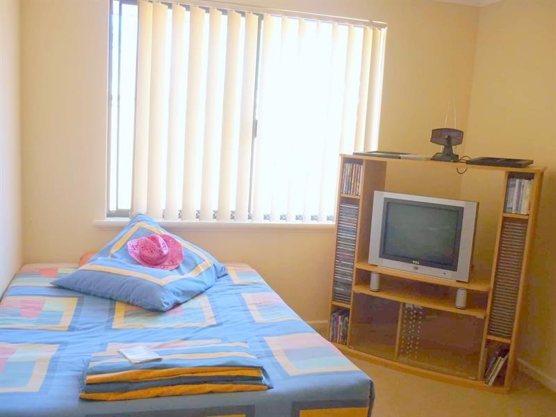 45 Canna Dr, Canning Vale WA 6155