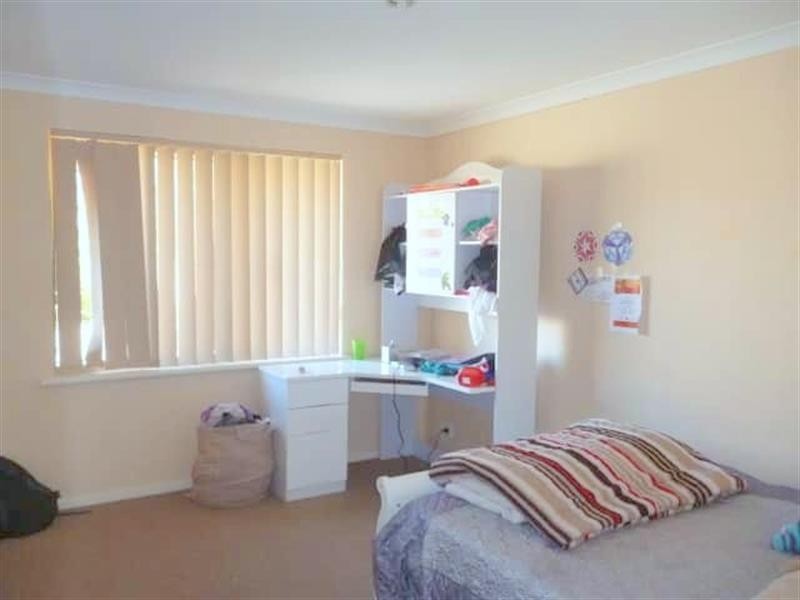 45 Canna Dr, Canning Vale WA 6155