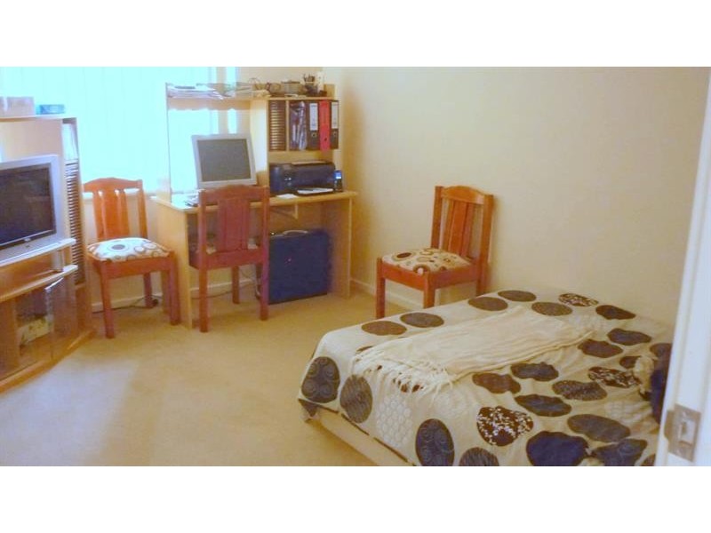 45 Canna Dr, Canning Vale WA 6155