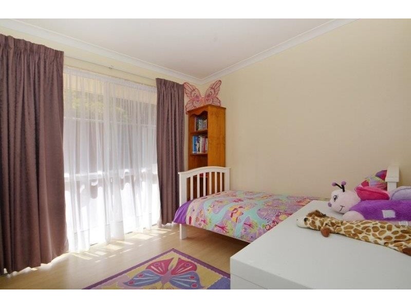 12 Wooloomooloo Rd, Greenmount WA 6056