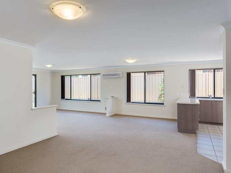 51 Giglia Dr, Sinagra WA 6065