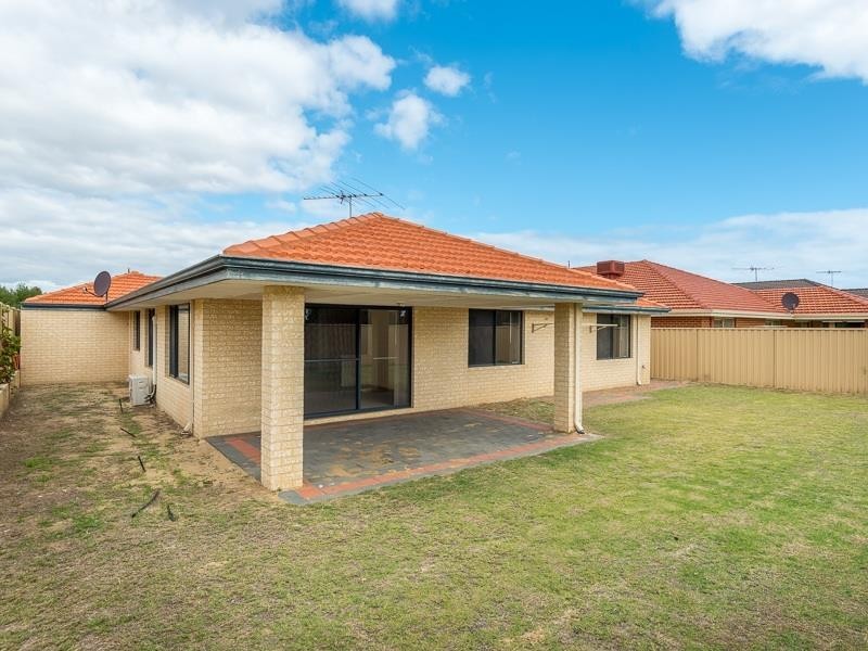 51 Giglia Dr, Sinagra WA 6065