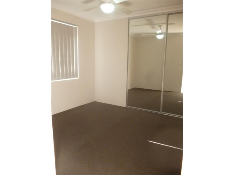 2/20 Smythe St, Rockingham WA 6168