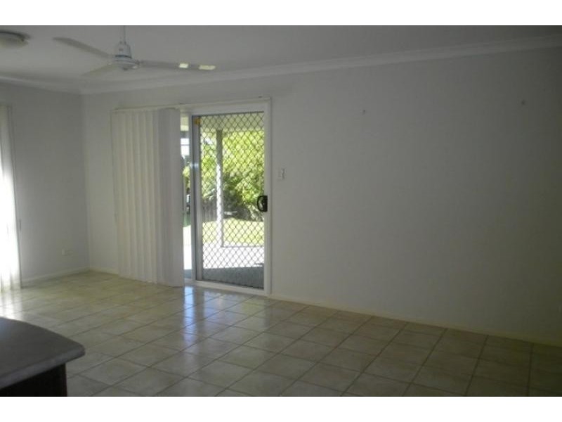 5 Pinecrest Pl, Victoria Point QLD 4165