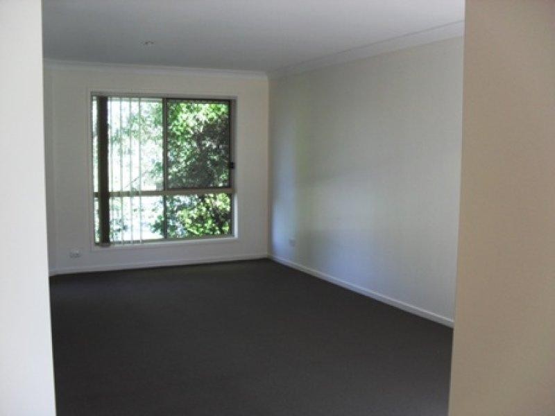 8 Reedmans Rd, Ormeau QLD 4208