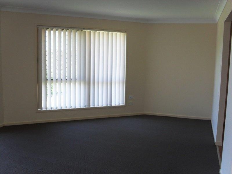 19 Buddy Holly Cl, Parkwood QLD 4214