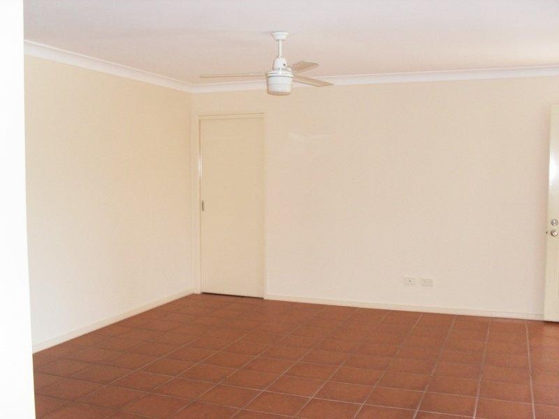 19 Buddy Holly Cl, Parkwood QLD 4214