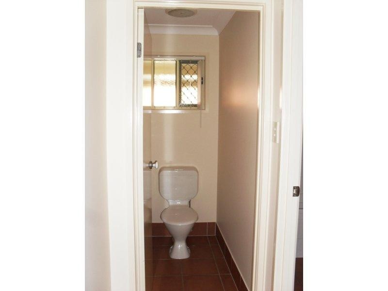 19 Buddy Holly Cl, Parkwood QLD 4214