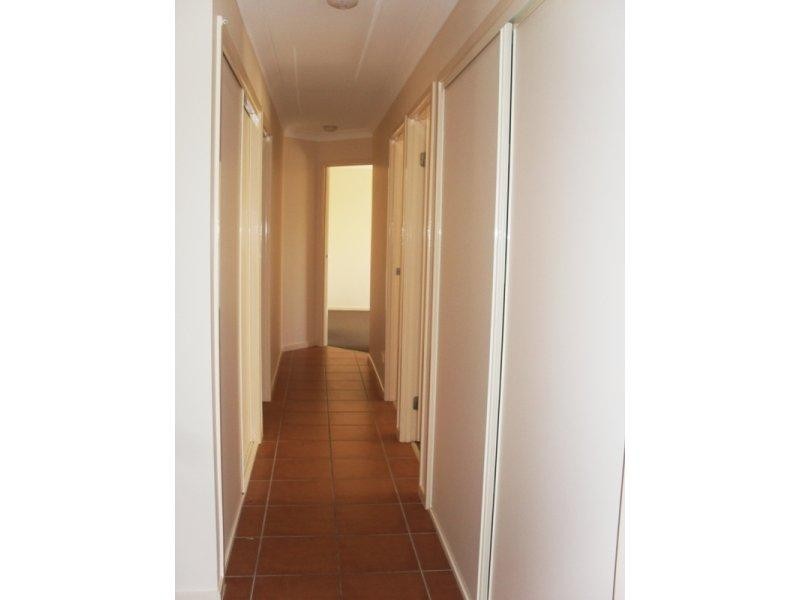 19 Buddy Holly Cl, Parkwood QLD 4214