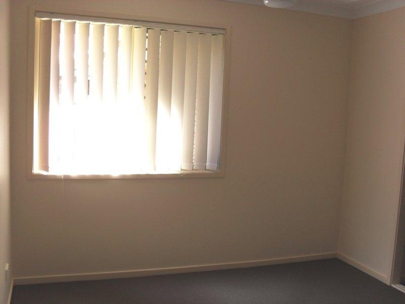 19 Buddy Holly Cl, Parkwood QLD 4214