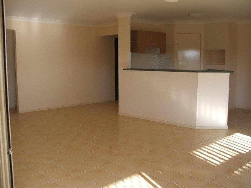 26 Lancelot  Cres, Ormeau QLD 4208