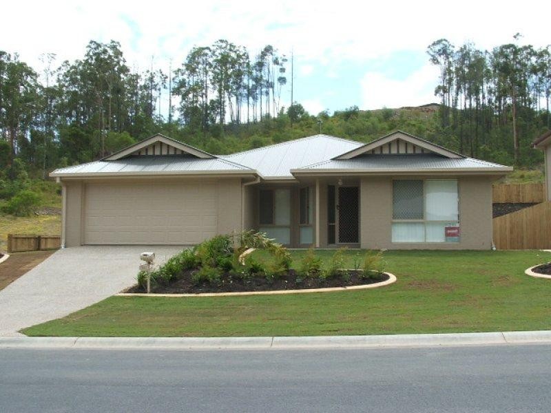 31 Victoria  Dr, Pacific Pines QLD 4211