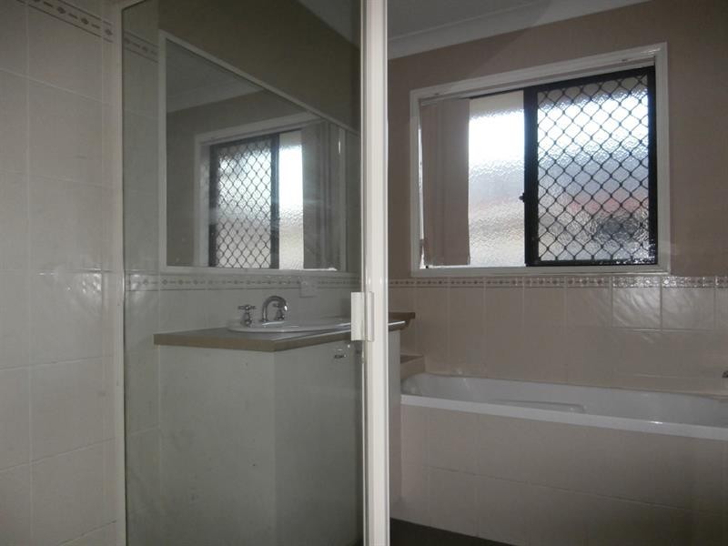 4 Grove  Pl, Bracken Ridge QLD 4017