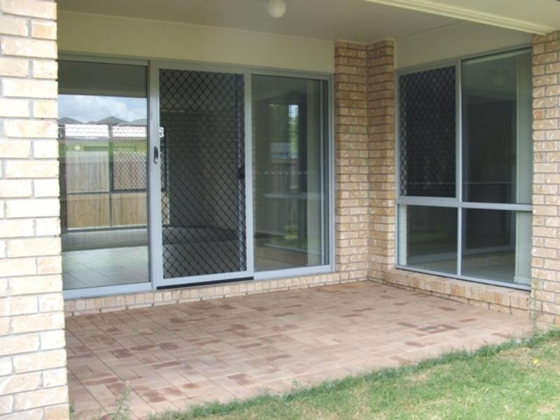 14 King Edward Drive St, Warner QLD 4500