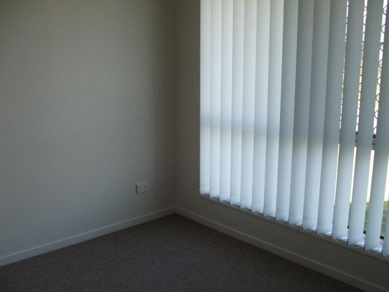 81 Lake Manchester Street St, Logan Reserve QLD 4133