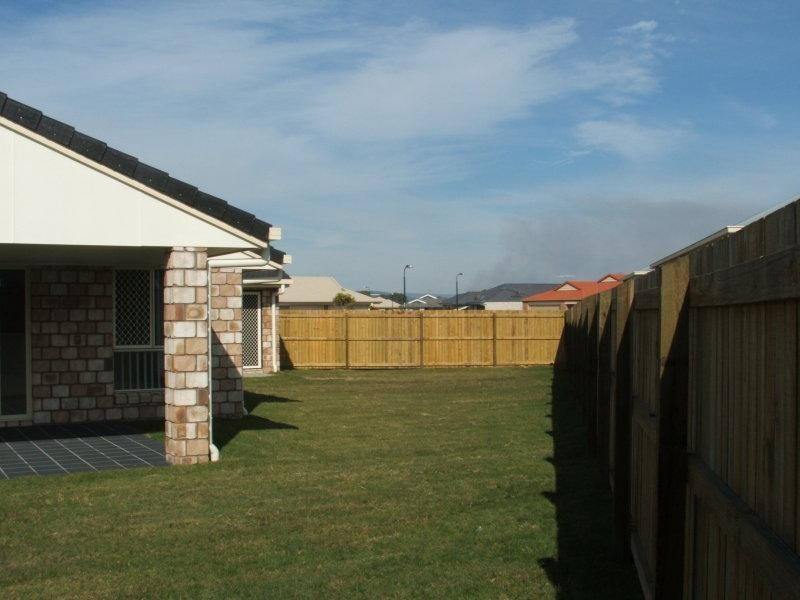 81 Lake Manchester Street St, Logan Reserve QLD 4133