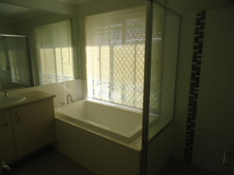17 Hudson Ct, Warner QLD 4500