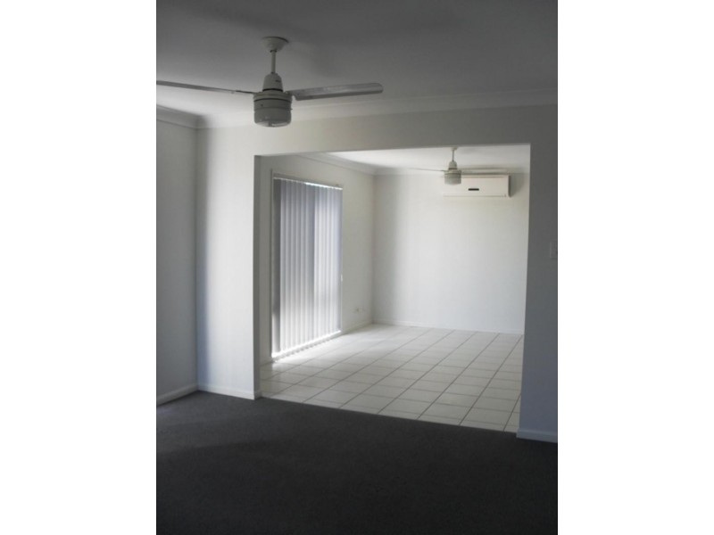 12 Wellers St, Pacific Pines QLD 4211