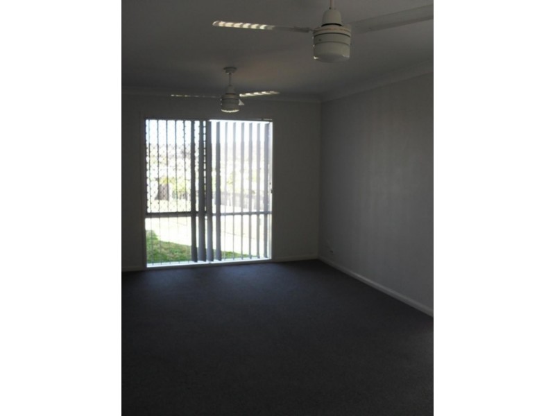 12 Wellers St, Pacific Pines QLD 4211