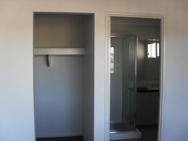 12 Wellers St, Pacific Pines QLD 4211