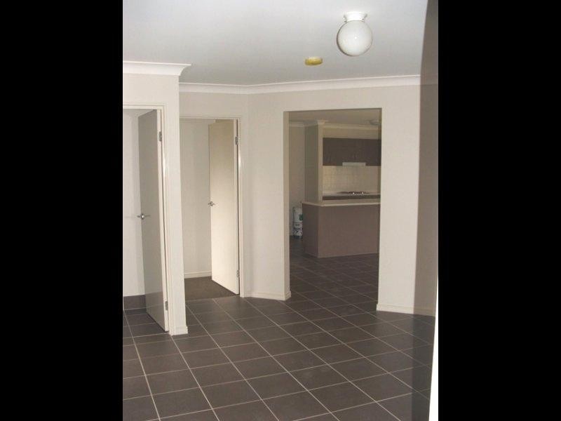 25 Dean  St, Bray Park QLD 4500