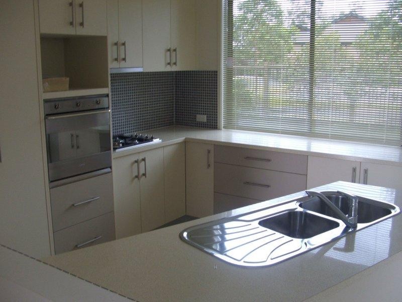 20 Elm  Pl, Heathwood QLD 4110