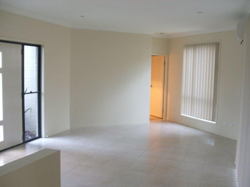 20 Elm  Pl, Heathwood QLD 4110