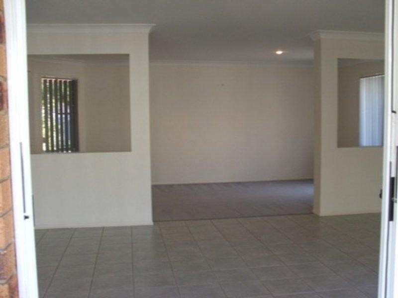 7 Grevillea  Pl, Bridgeman Downs QLD 4035