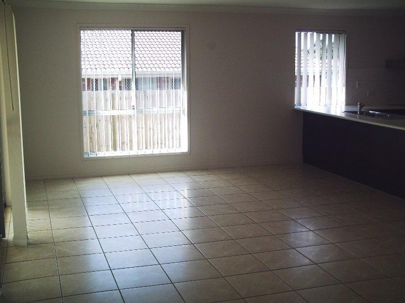 8 Highfields Court Ct, Loganlea QLD 4131