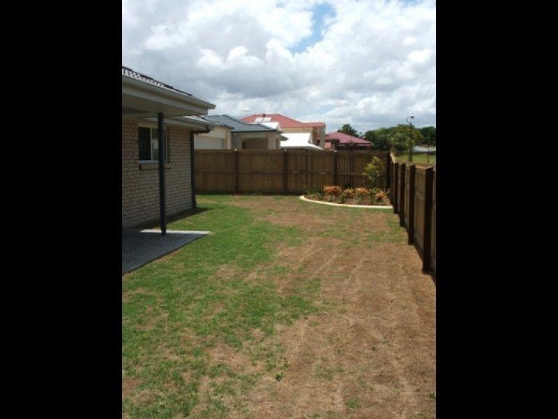 28 Strowe Pl, Bracken Ridge QLD 4017