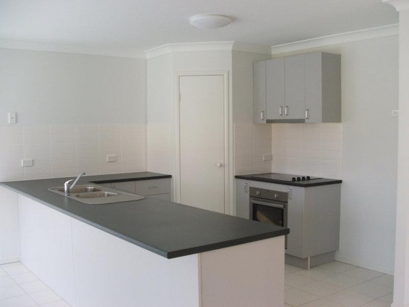 56 Salubris Pl, Moggill QLD 4070