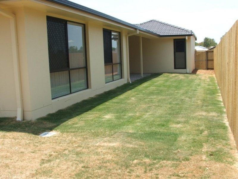 56 Salubris Pl, Moggill QLD 4070