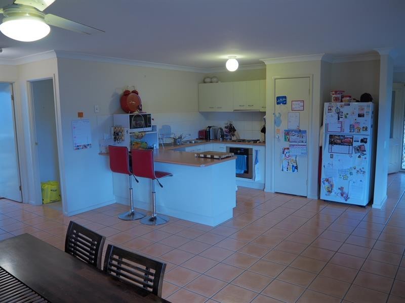 4 Hatia  Gr, Ferny Grove QLD 4055
