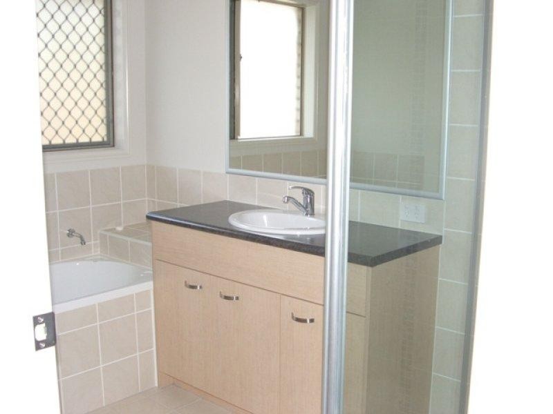 11 Silverash Ct, Warner QLD 4500