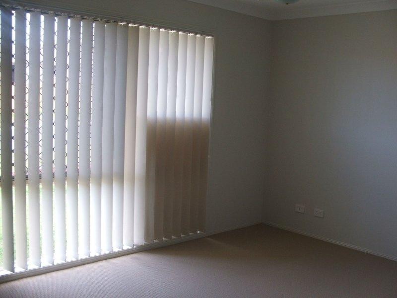 4 Brodie Ct, Hillcrest QLD 4118