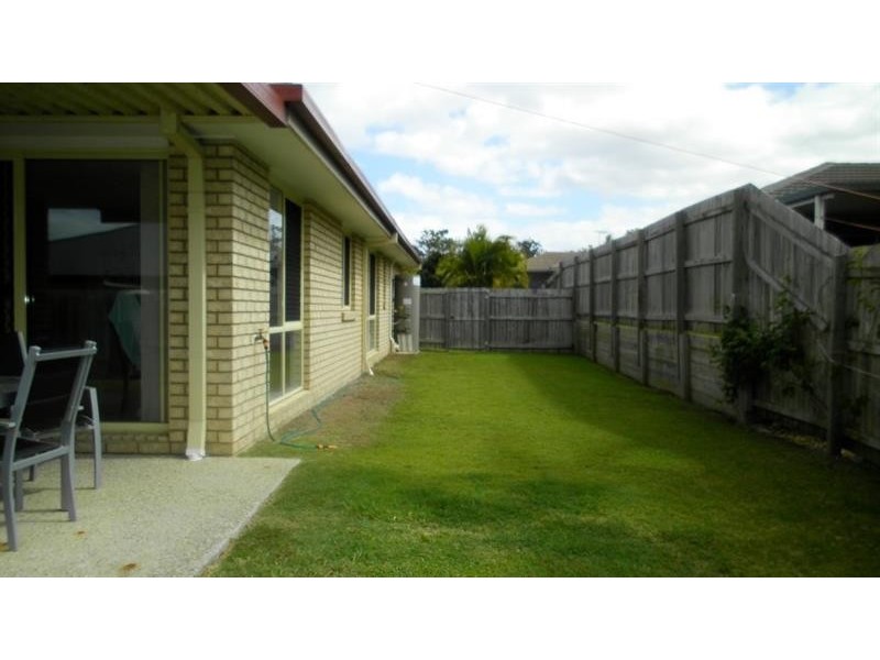 4 Brodie Ct, Hillcrest QLD 4118