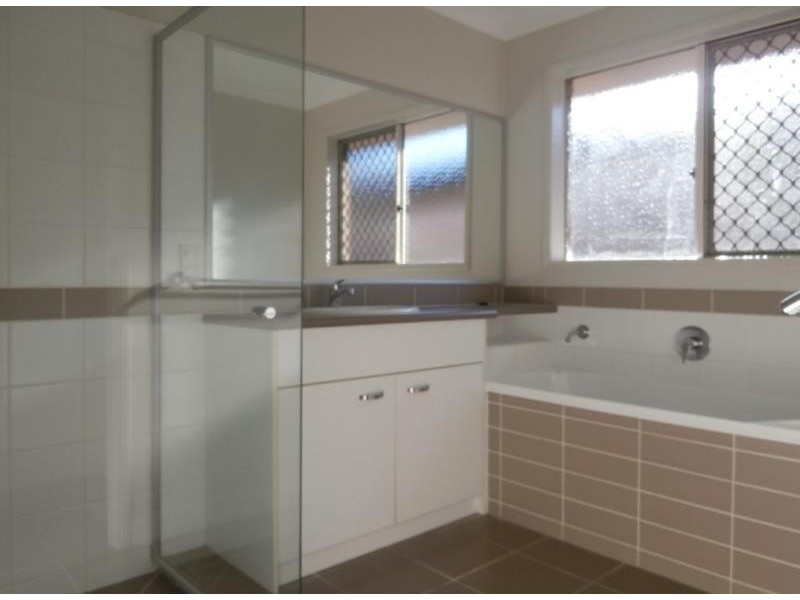 7 Whitlock  Dr, Rothwell QLD 4022