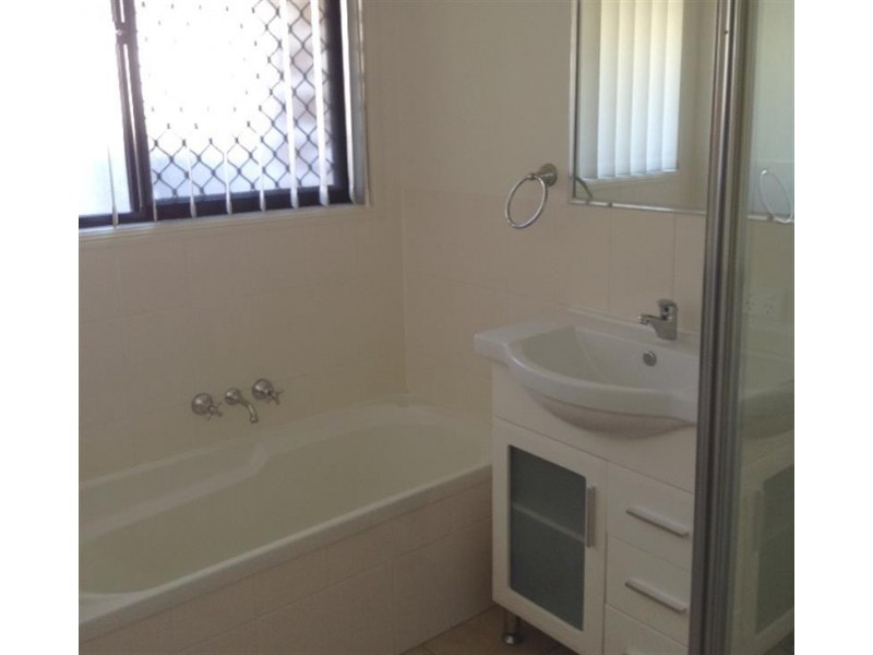 29 Hubner  Dr, Rothwell QLD 4022